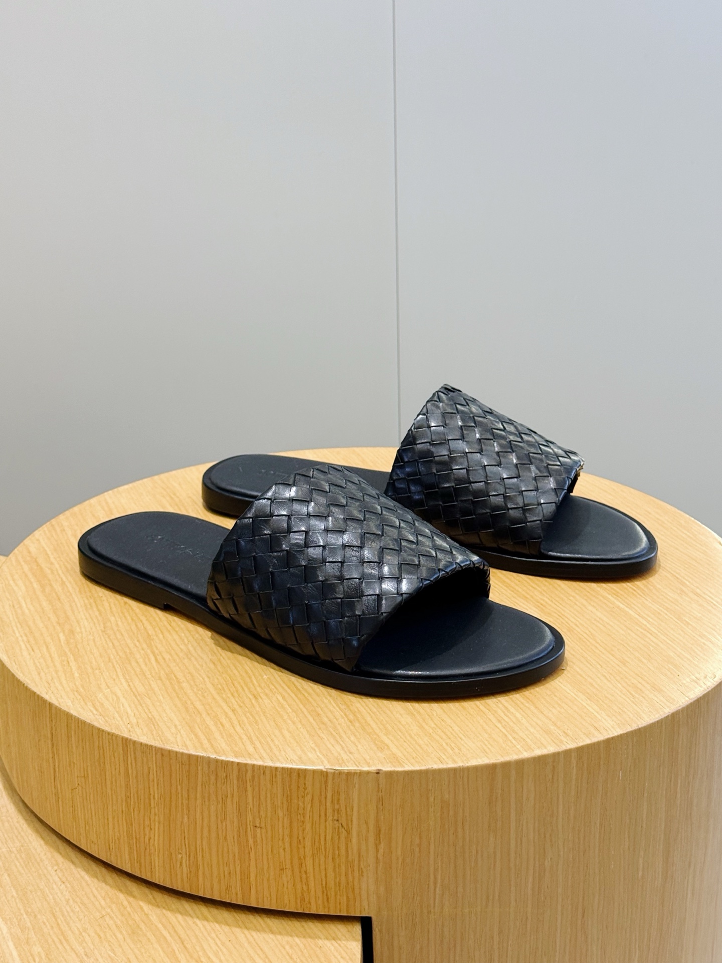 [Bottega Veneta] BV 보테가 베네타 맨즈 웨이브 Intrecciato 인트레치아토 레더 슬라이드 슬리퍼 신발