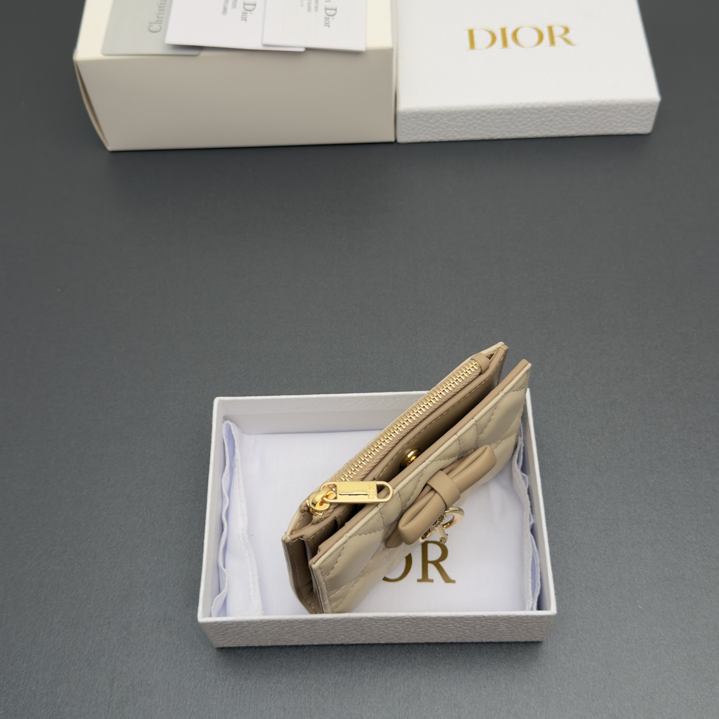 [Dior] 디올 Lady Dahlia 레이디 달리아 울트라 까나쥬 램스킨 미니 지갑 / S2605