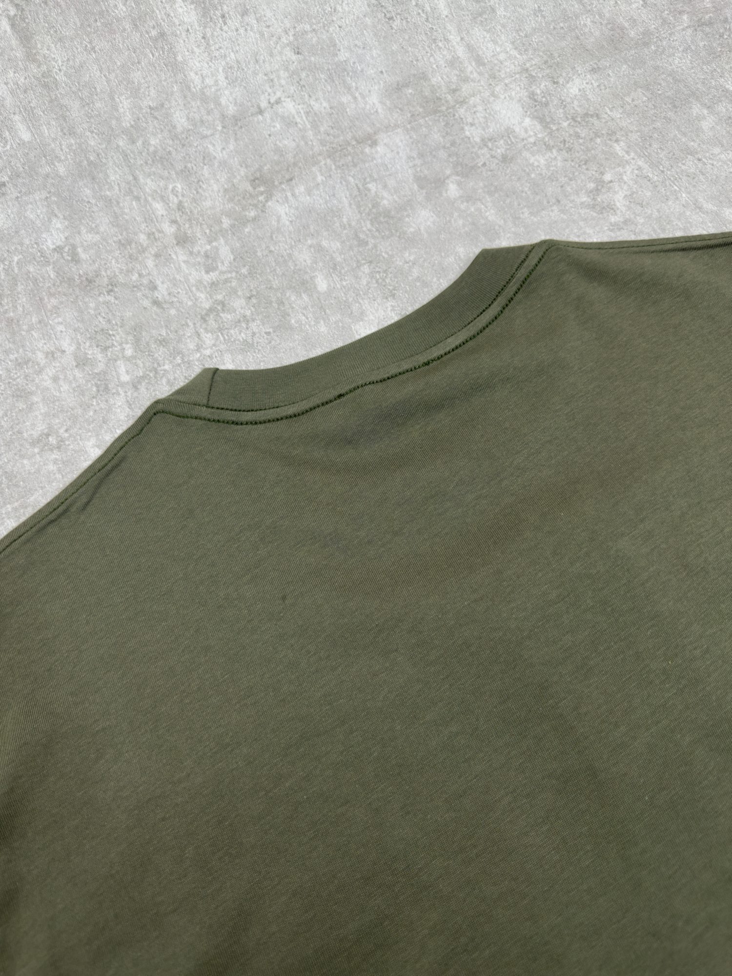 구찌(GUCCI) 클래식 레터링 자수 반팔 티셔츠 의류
