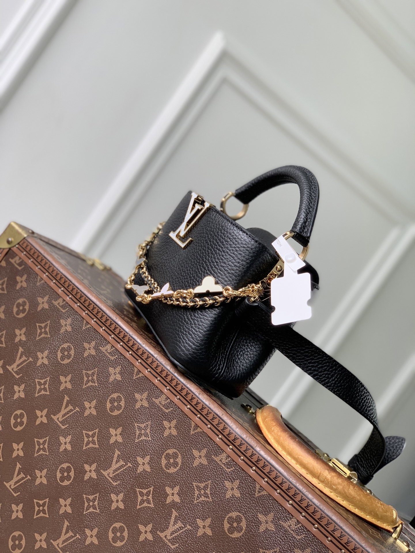 LOUIS VUITTON LV M29608 루이비통 카퓌신 미니 핸드백 (플라워그램 미니) 가방