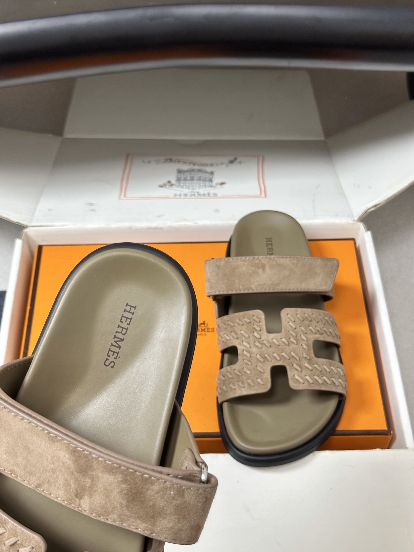 에르메스(HERMES) 로고 위빙 벨크로 슬리퍼 신발