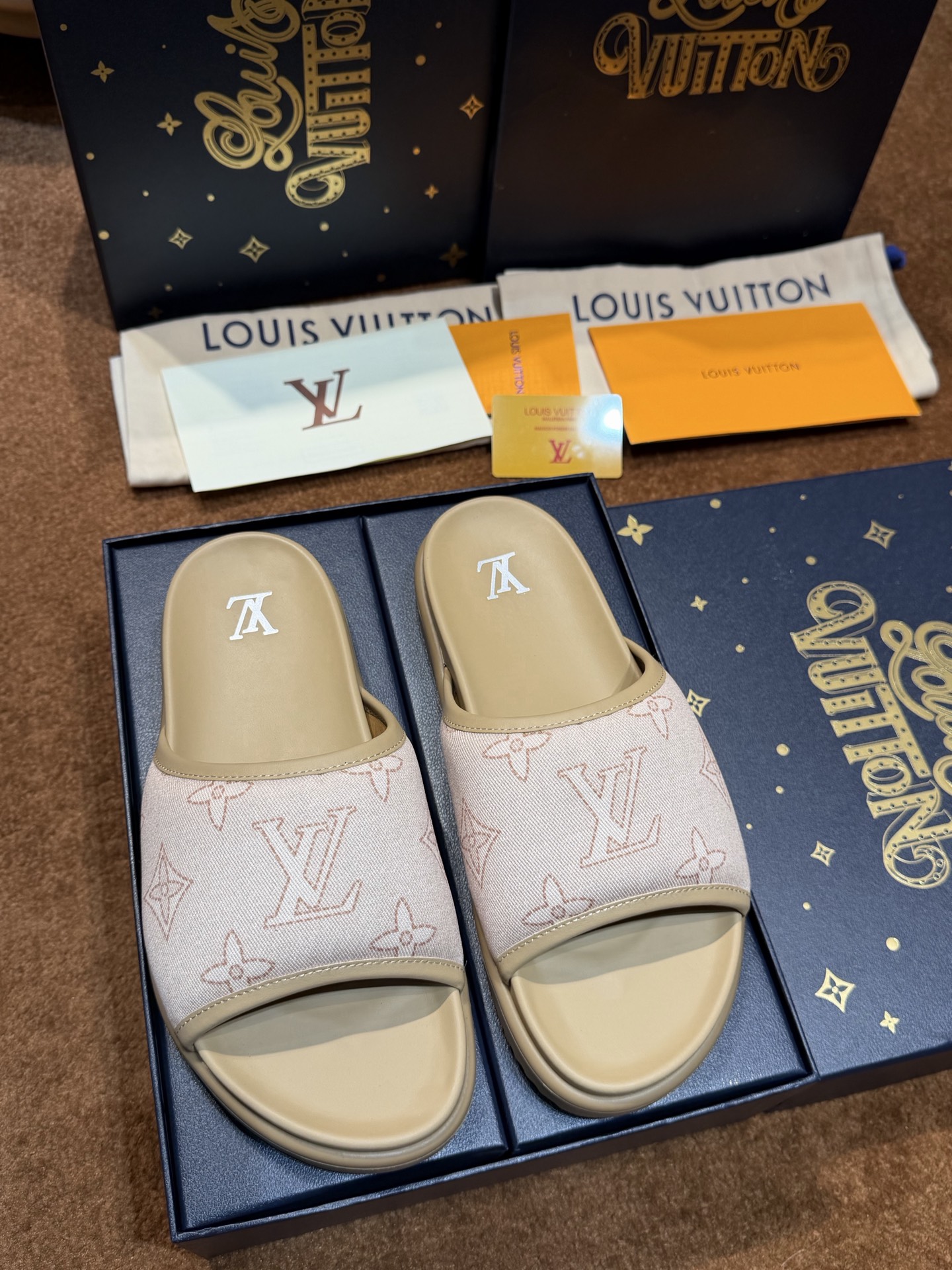 [Louis Vuitton] LV 루이비통 Waterfront 워터프론트 모노그램 모던 슬리퍼 신발