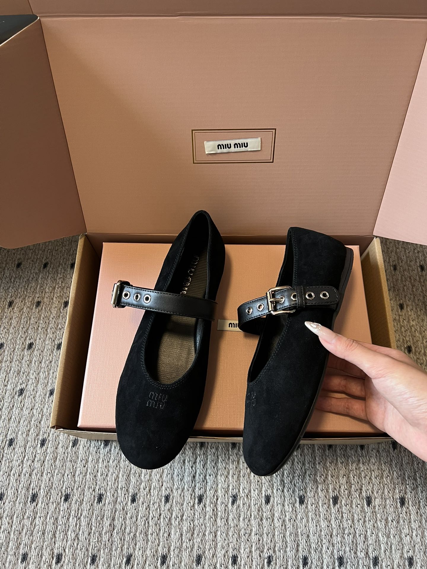 미우미우(MIU MIU) 스웨이드 메리제인 슈즈 신발