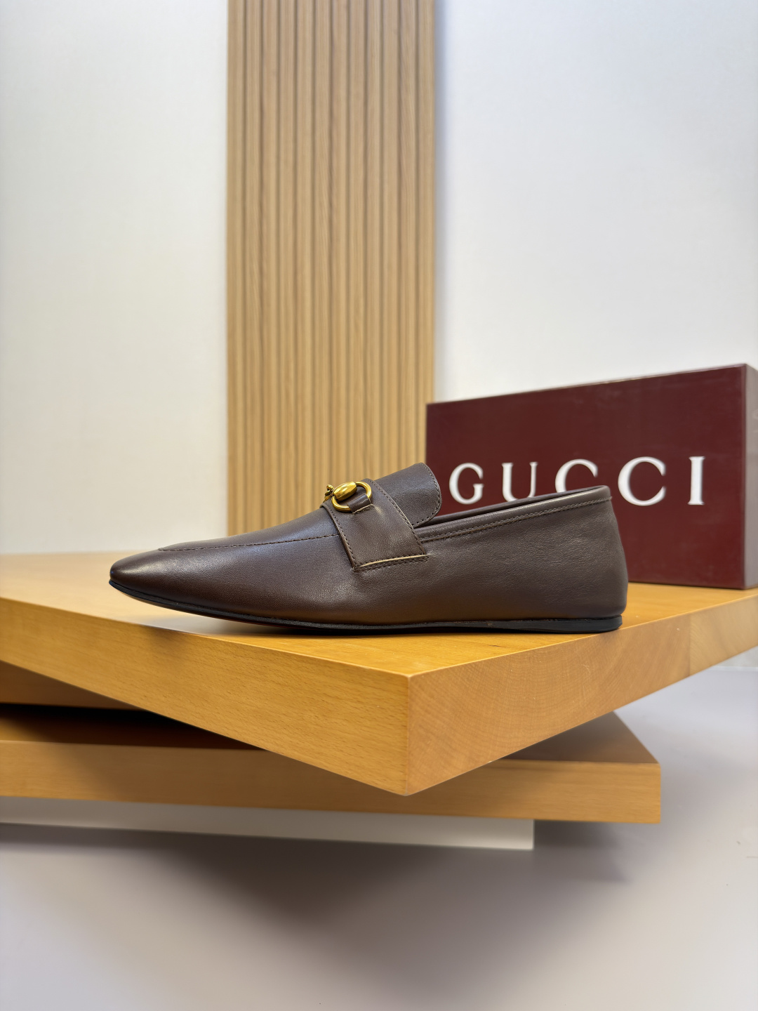 GUCCI 구찌 나파 소가죽 클래식 로퍼 구두 신발