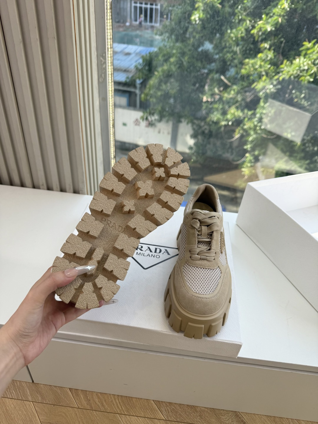 프라다(PRADA) 스웨이드 메쉬 독일군 스니커즈 신발