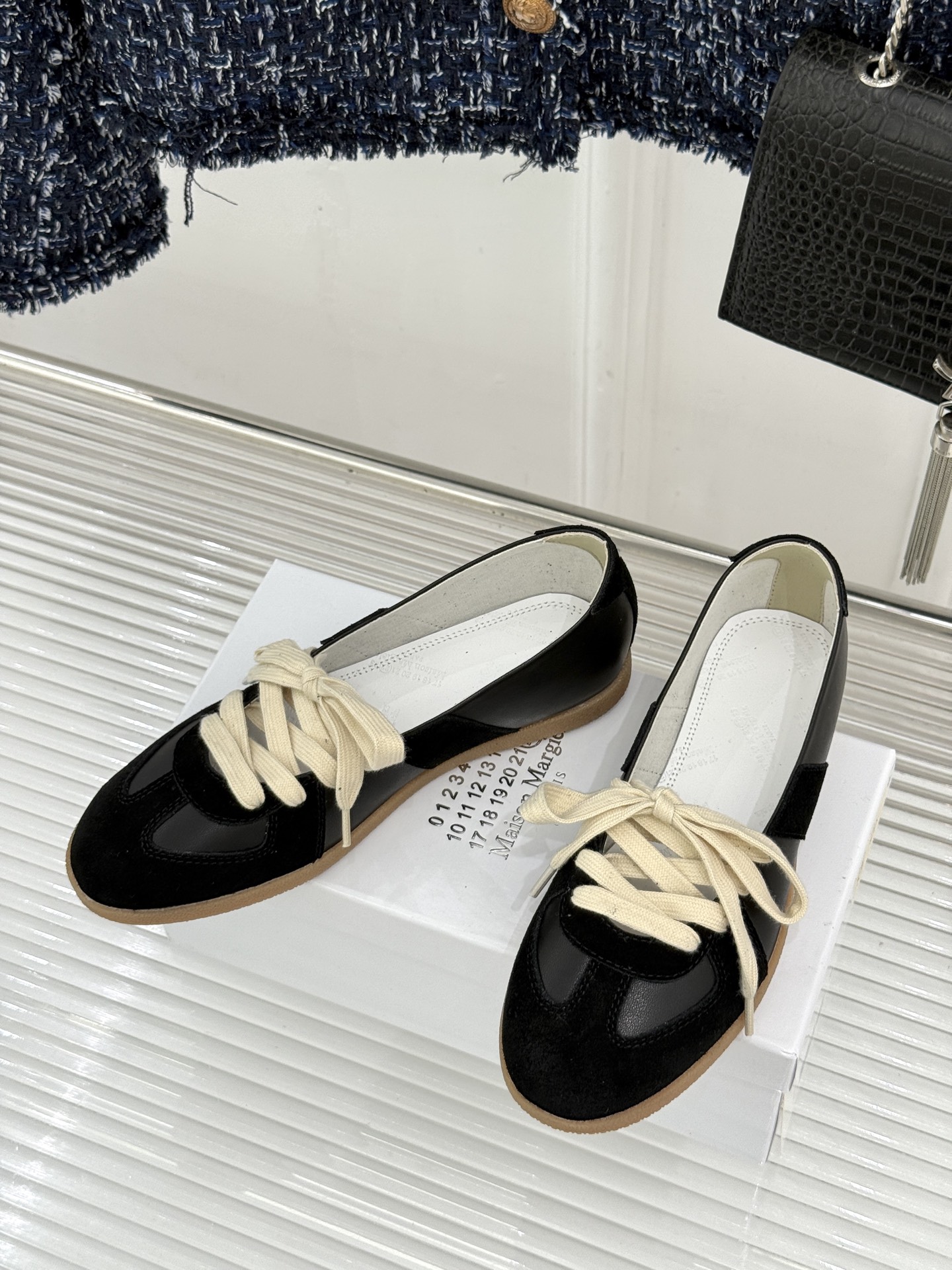 메종 마르지엘라(Maison Margiela) 스웨이드 배색 독일군 스니커즈 신발