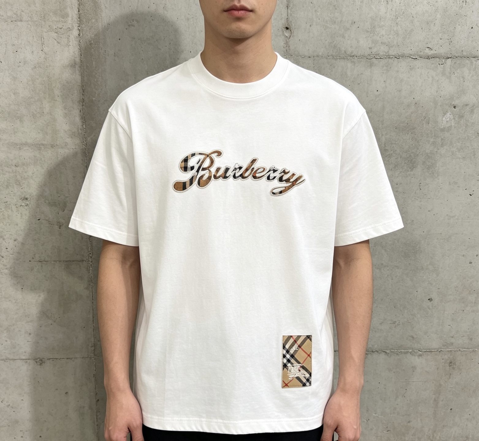 버버리(BURBERRY) 체크 패치 자수 반팔 티셔츠 의류
