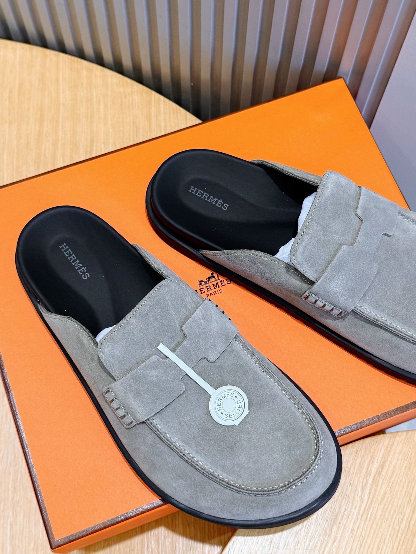 Hermes 에르메스 H 로고 스웨이드 뮬 슬리퍼 신발