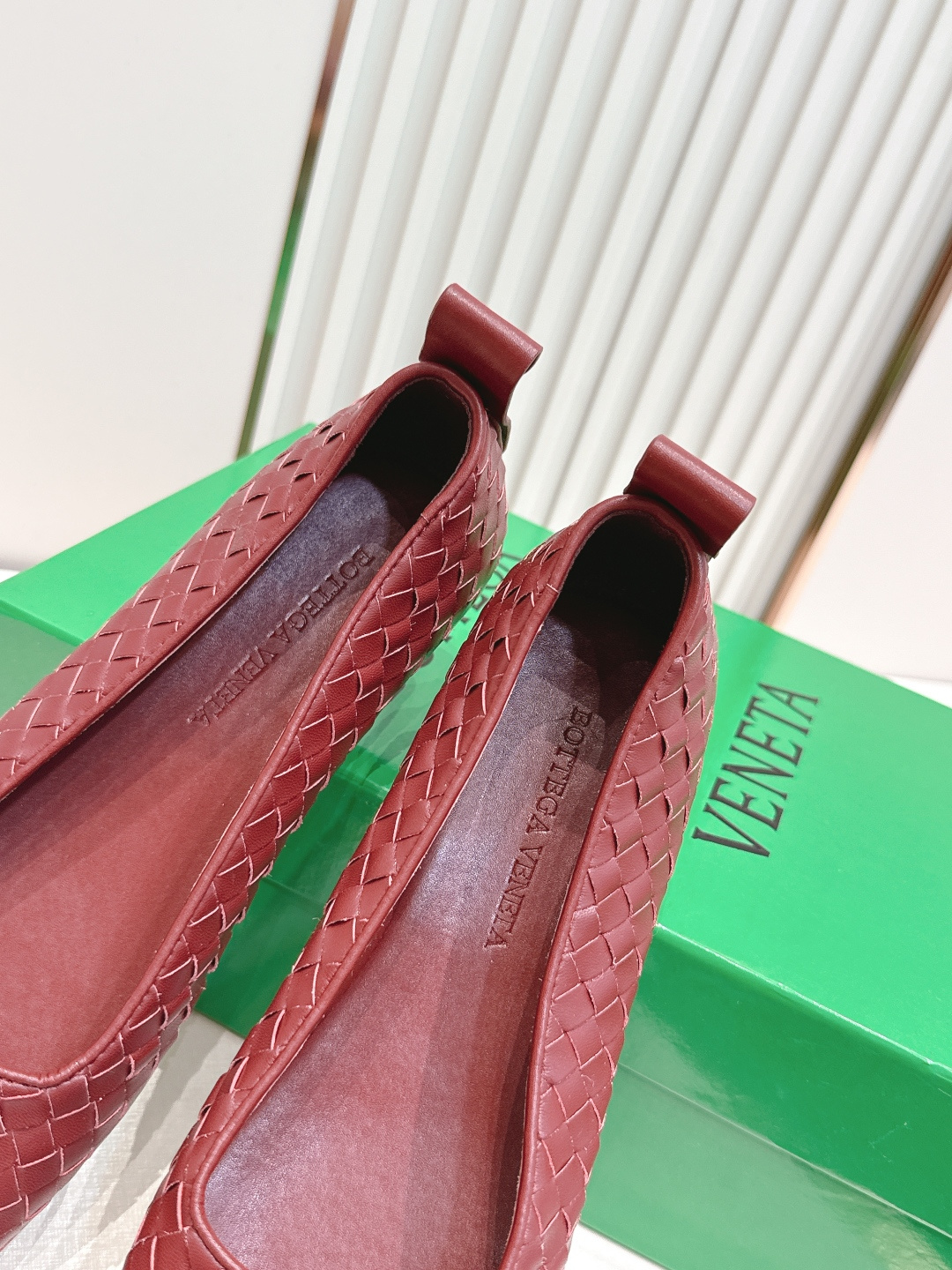 보테가 베네타(BOTTEGA VENETA) 위빙 메리제인 플랫 발레 슈즈 신발