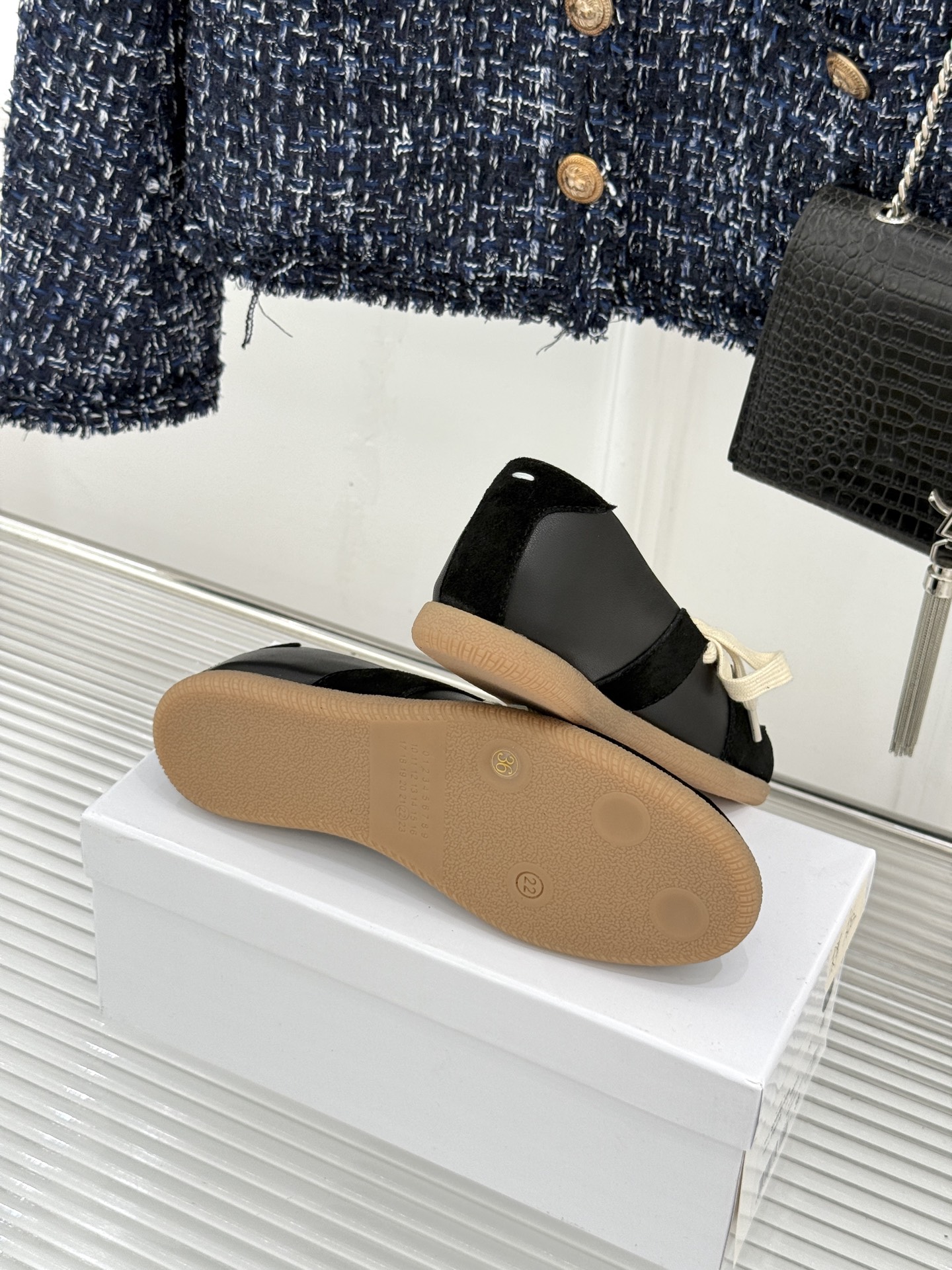 메종 마르지엘라(Maison Margiela) 스웨이드 배색 독일군 스니커즈 신발