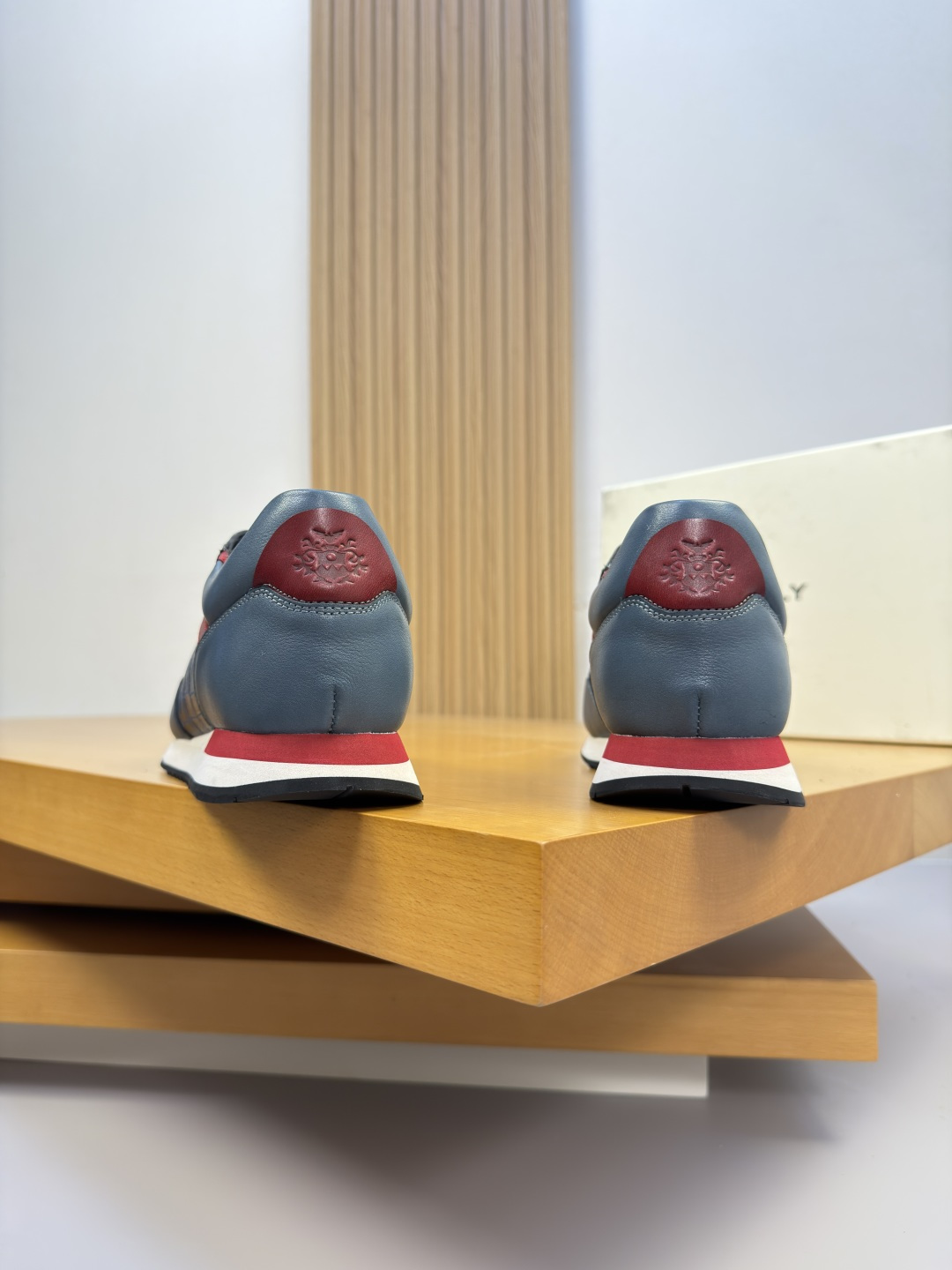 [Bally] 발리 프리미엄 나파·페블 레더 & 스웨이드 콤비 스니커즈 신발