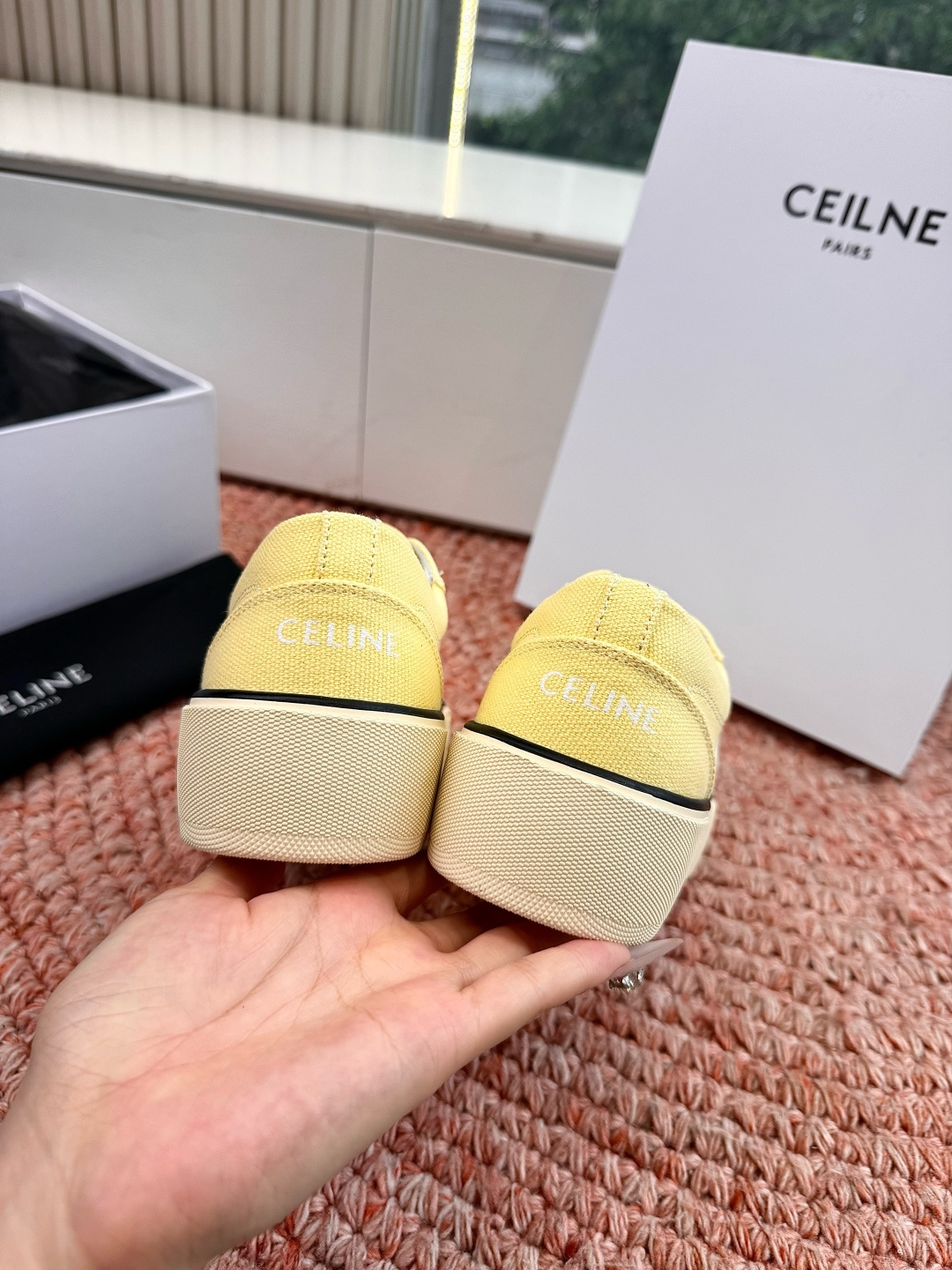 셀린느(CELINE) 트리오페 로고 플랫폼 캔버스 스니커즈 신발