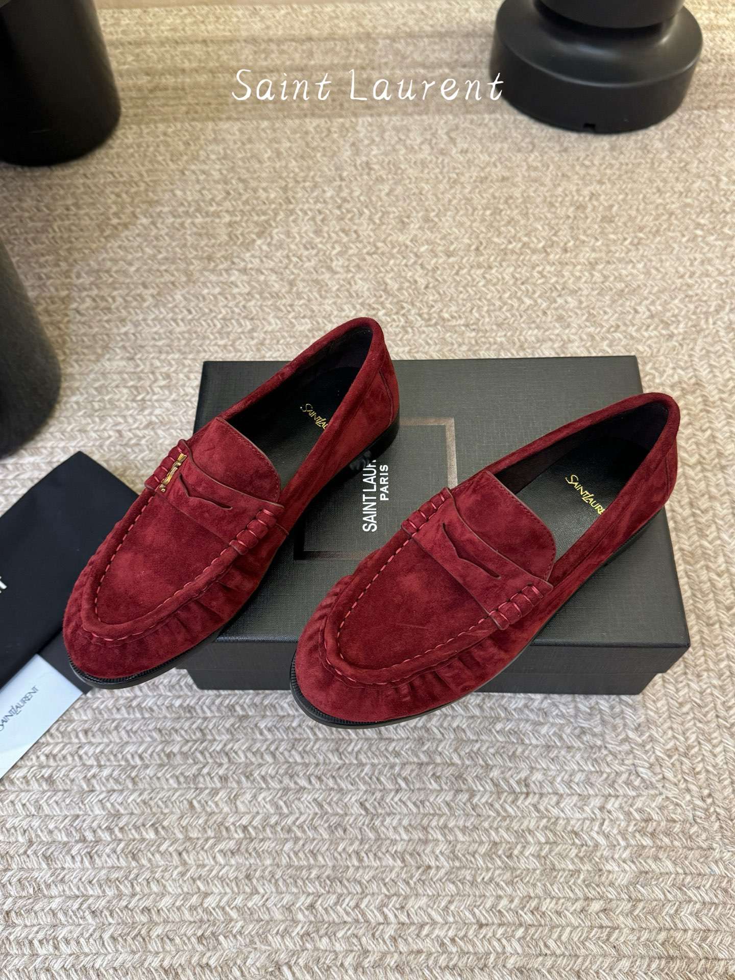 생로랑(SAINT LAURENT) 카프 레더 페니 로퍼 신발