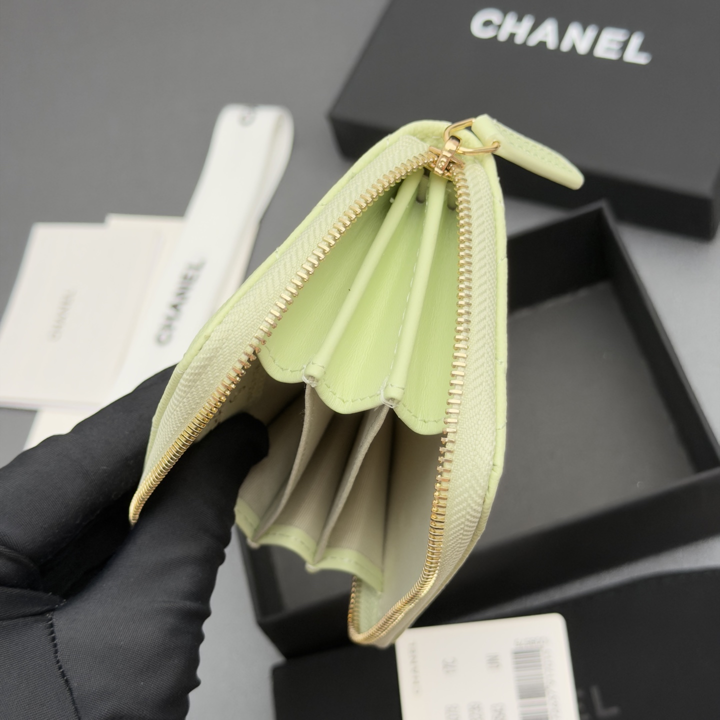 [Chanel] 샤넬 26SS 캐비어 멀티 젬스톤 미니 지퍼 코인 퍼스 지갑