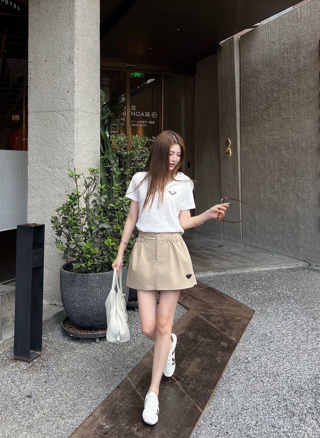 PRADA 프라다 하이엔드 텍스처 미니 스커트 팬츠 의류