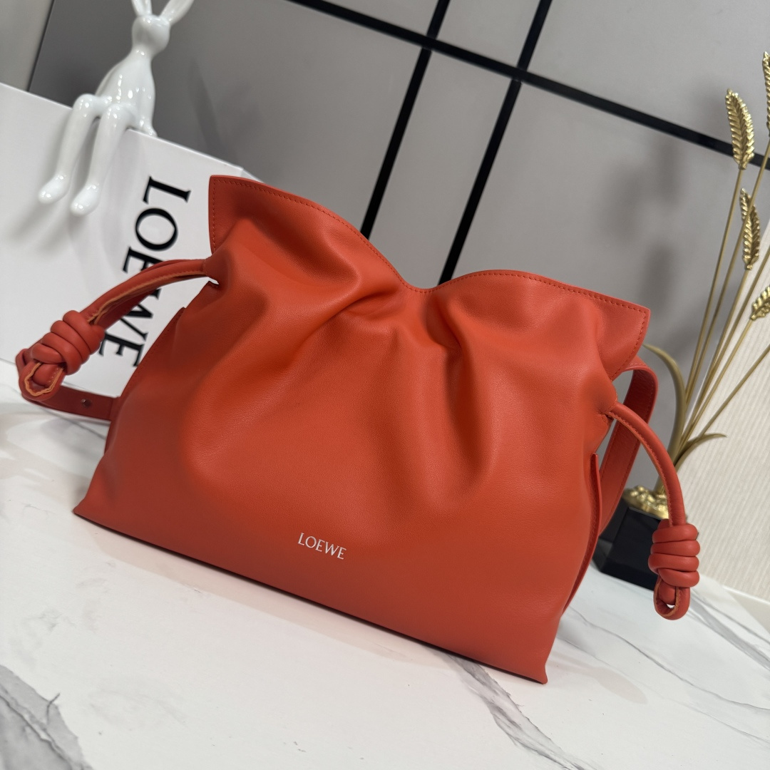 LOEWE 로에베 Flamenco 플라멩코 나파 카프스킨 숄더/클러치백 (미디엄) 가방 / 262386