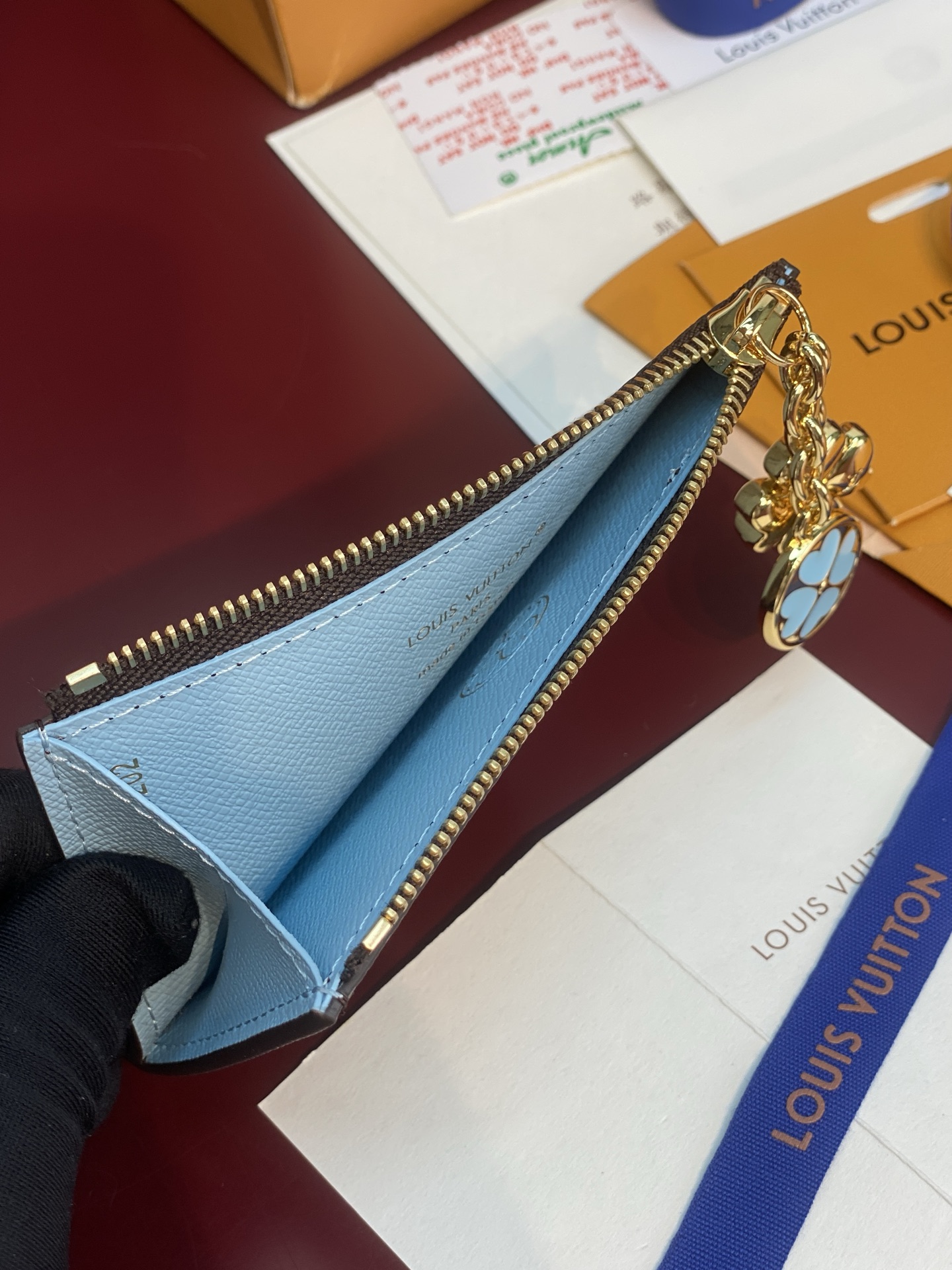 [Louis Vuitton] LV 루이비통 모노그램 Romy 로미 카드 지갑 (스카이 블루)