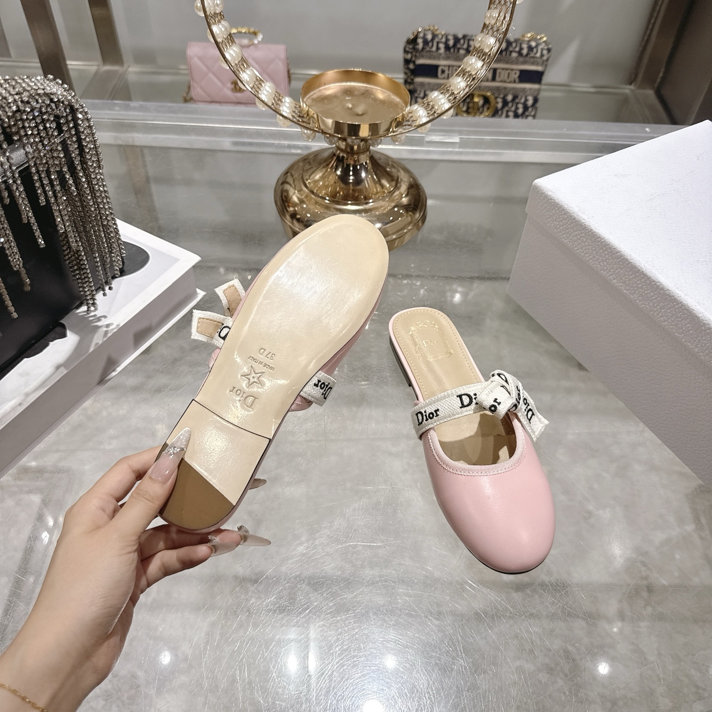 디올(DIOR) 리본 스트랩 메리제인 슬리퍼 신발