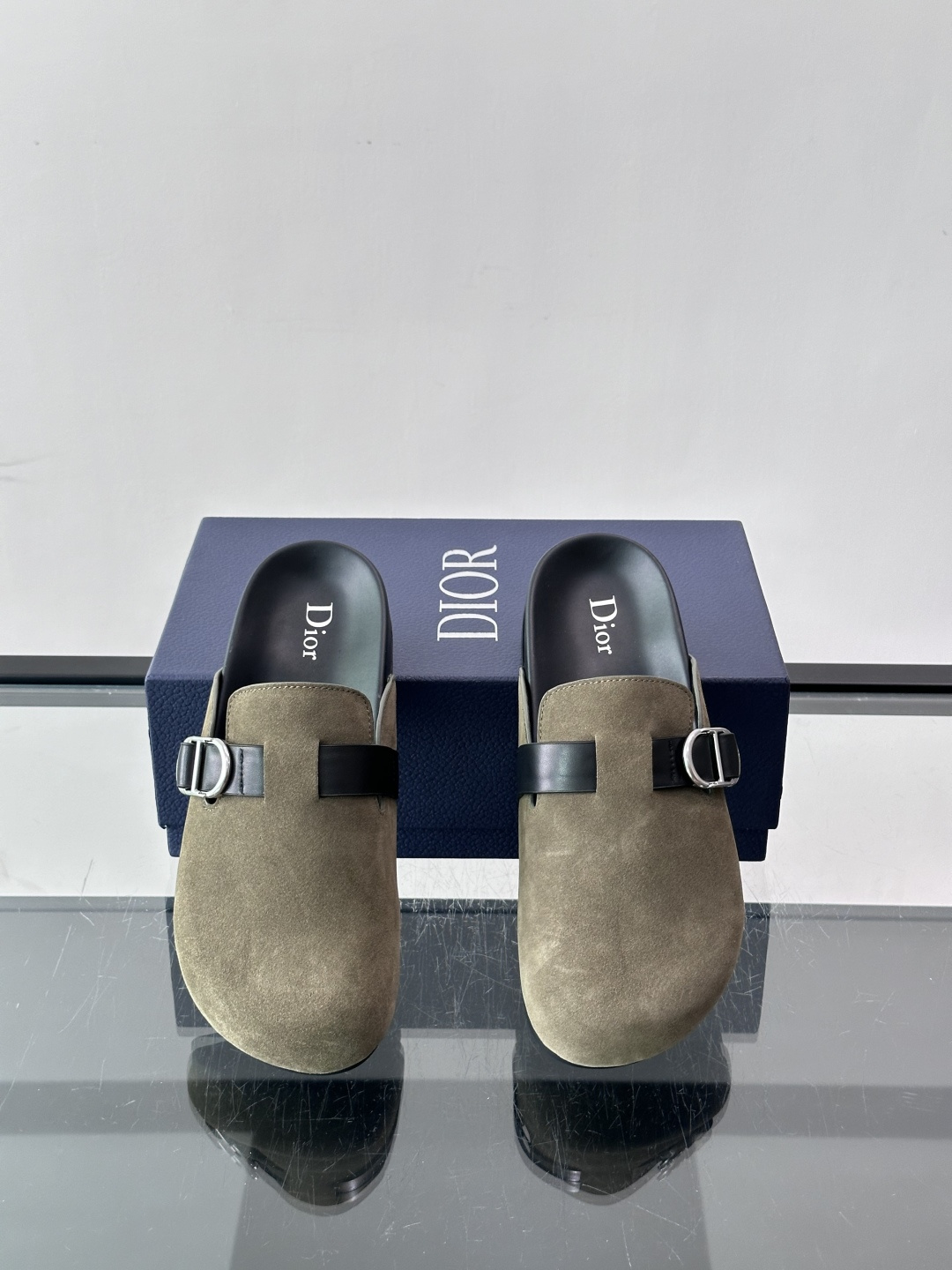 [Dior] 디올 아쿠아(Aqua) 스웨이드 뮬 / 슬라이드 슬리퍼 신발