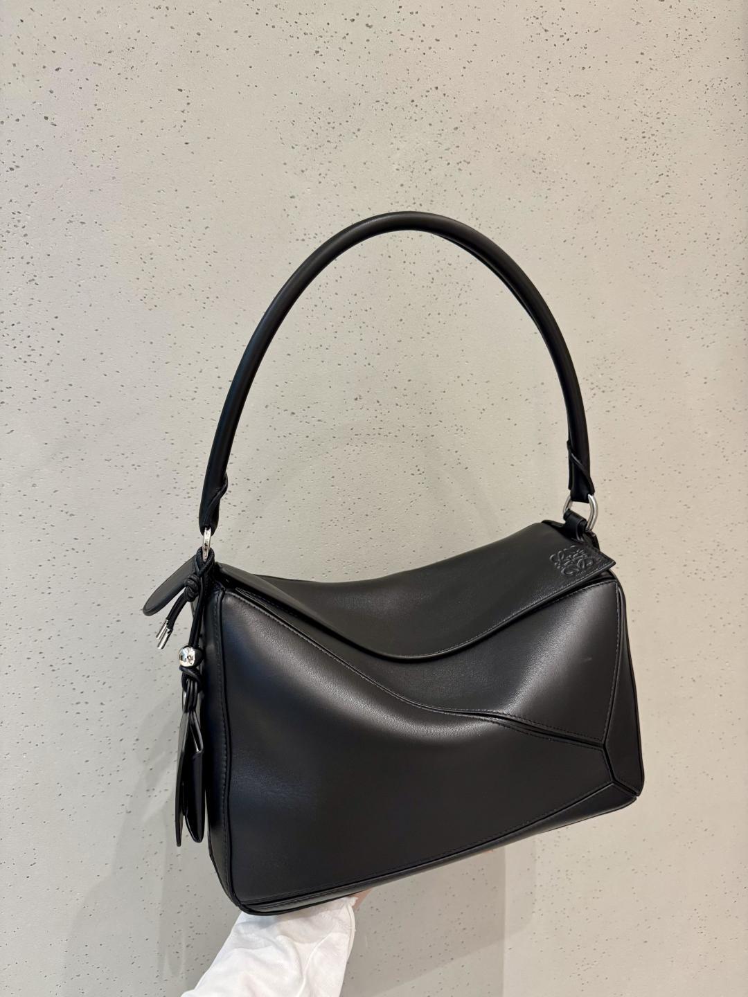 Loewe 로에베 페더라이트(Featherlight Puzzle) 퍼즐 미디엄 핸드백 가방