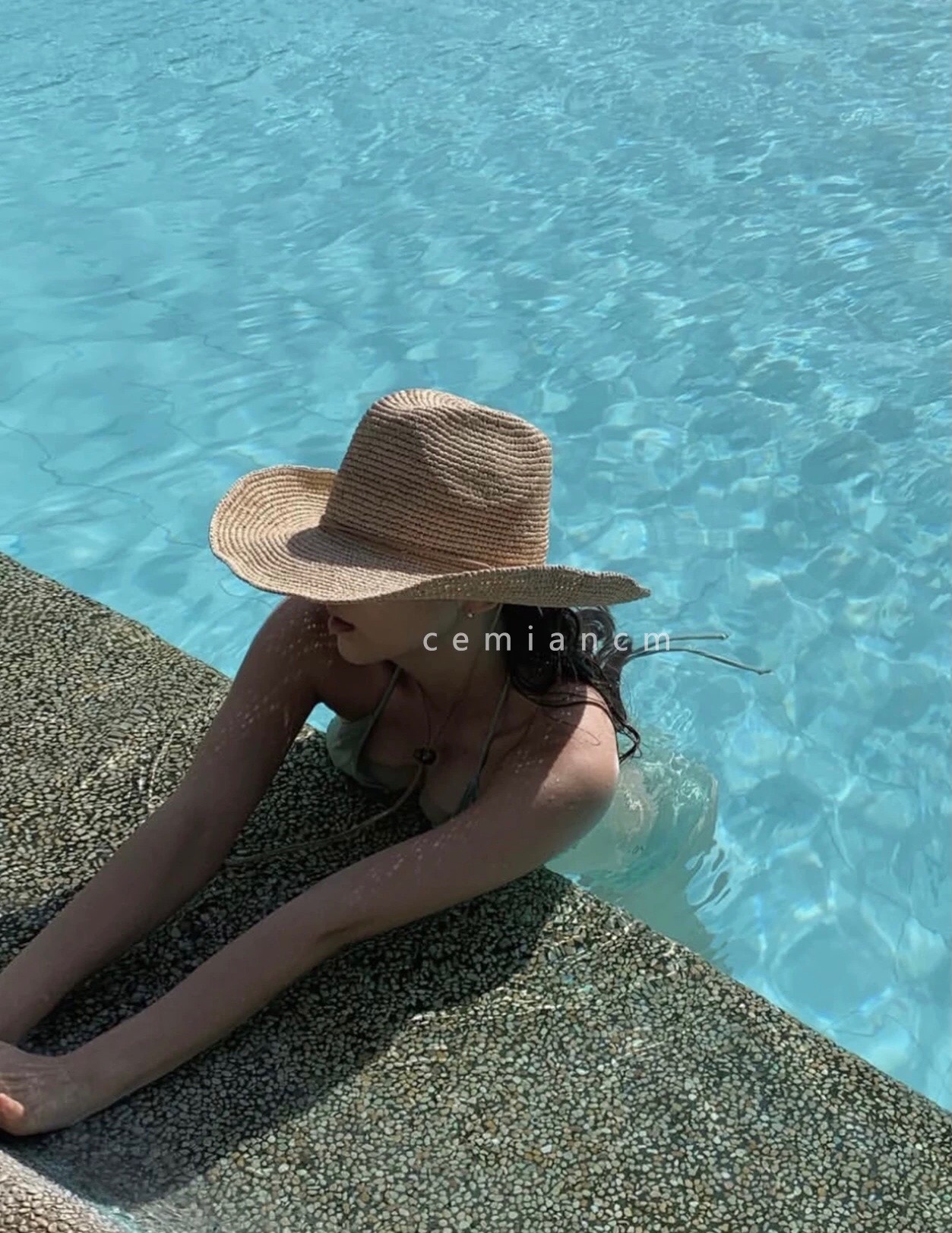 셀린느(CELINE) 라피아 크로셰 페도라 모자