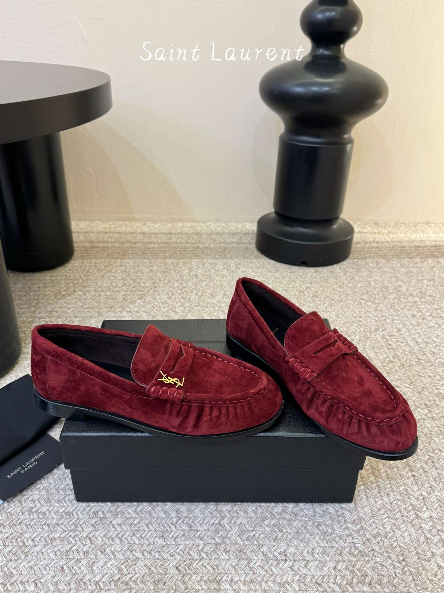 생로랑(SAINT LAURENT) 카프 레더 페니 로퍼 신발