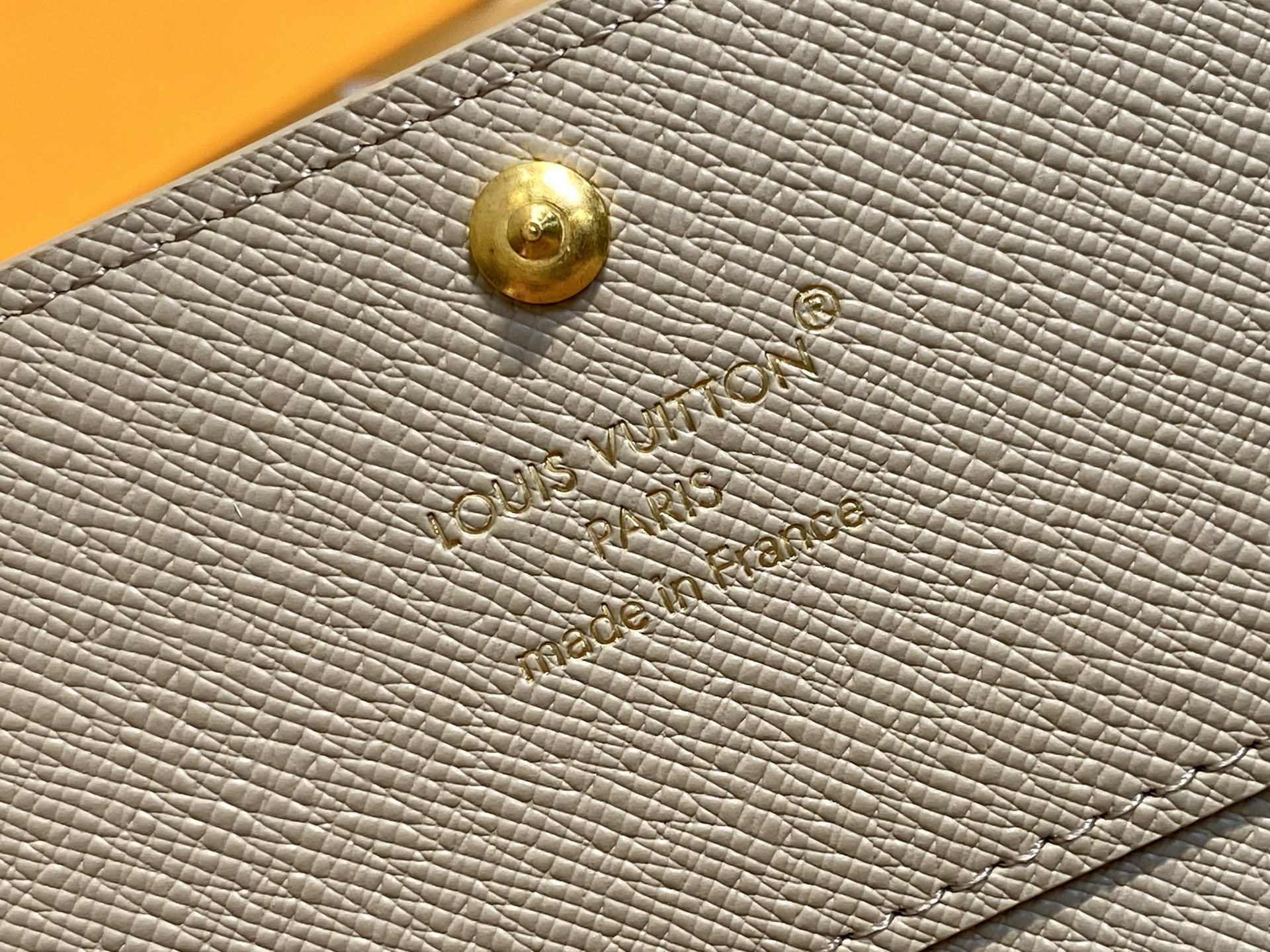 [Louis Vuitton] LV 루이비통 모노그램 서플러스 앙벨롭 카르트 드 비지트 (에이프리콧 그레이) 지갑