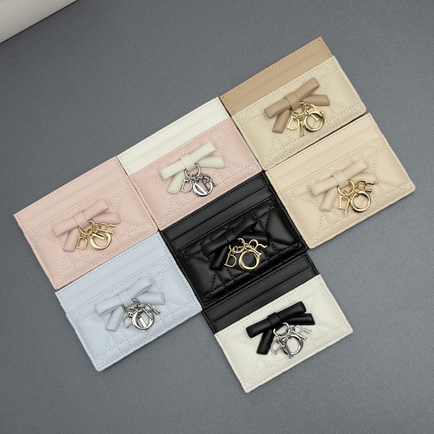 [Dior] 디올 Lady Freesia 레이디 프리지아 까나쥬 램스킨 카드 홀더 지갑