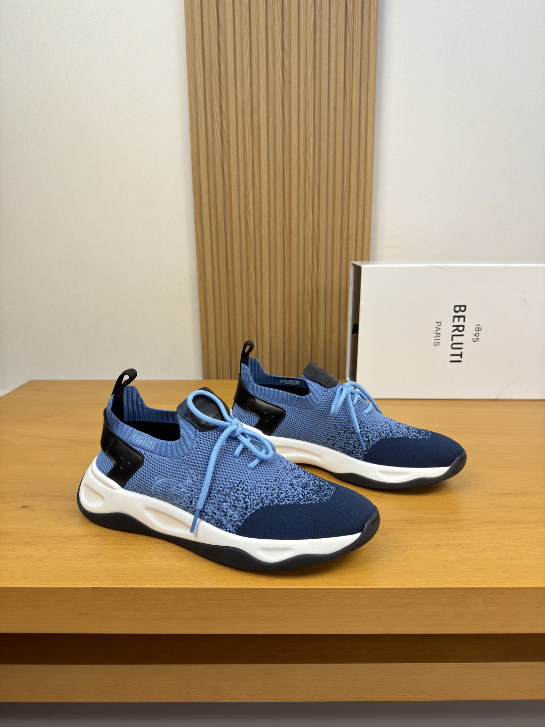 Berluti 벨루티 왁스 카프스킨 & 니트 스니커즈 신발