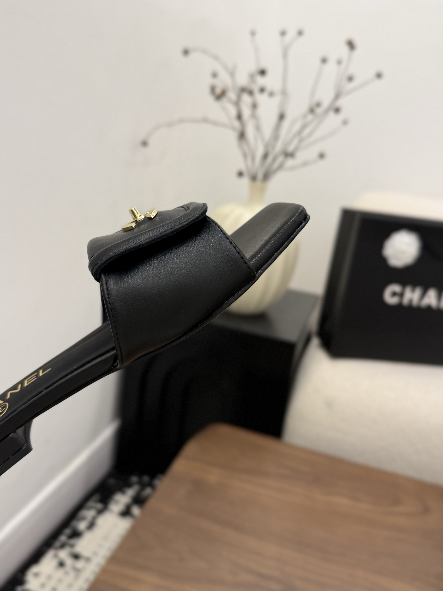샤넬(CHANEL) 버클 스퀘어토 플랫 슬리퍼 신발