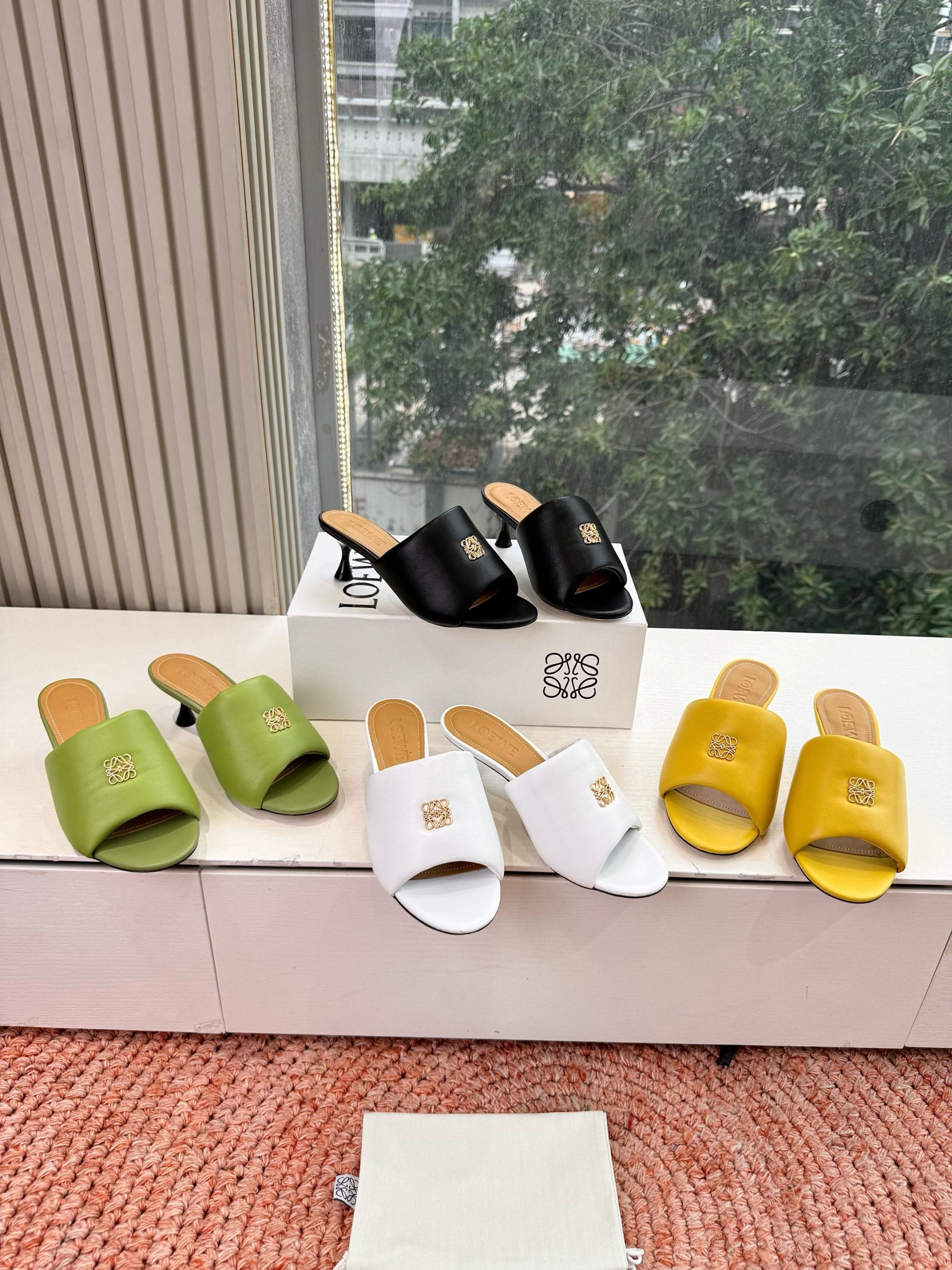 로에베(LOEWE) 아나그램 페블 슬리퍼 샌들 신발