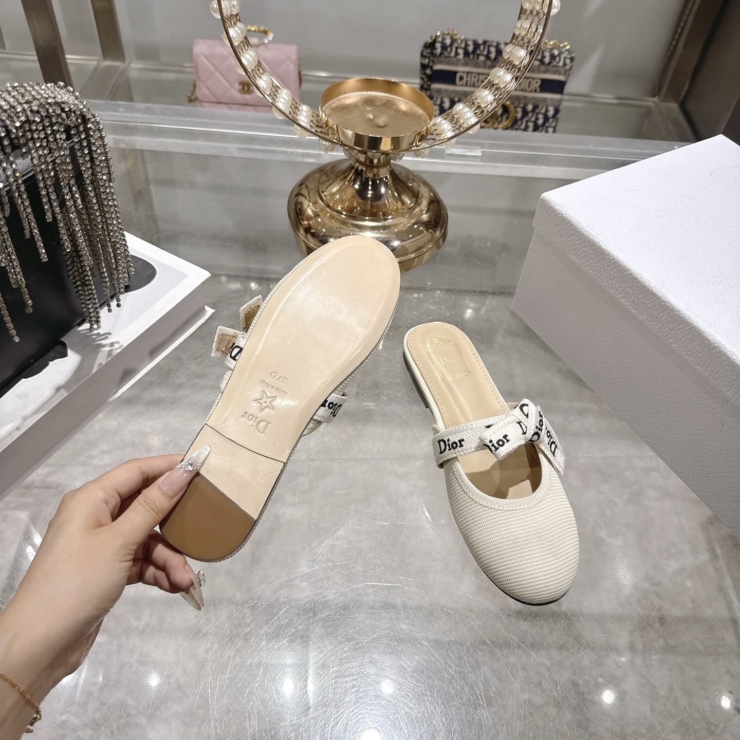 디올(DIOR) 리본 스트랩 메리제인 슬리퍼 신발