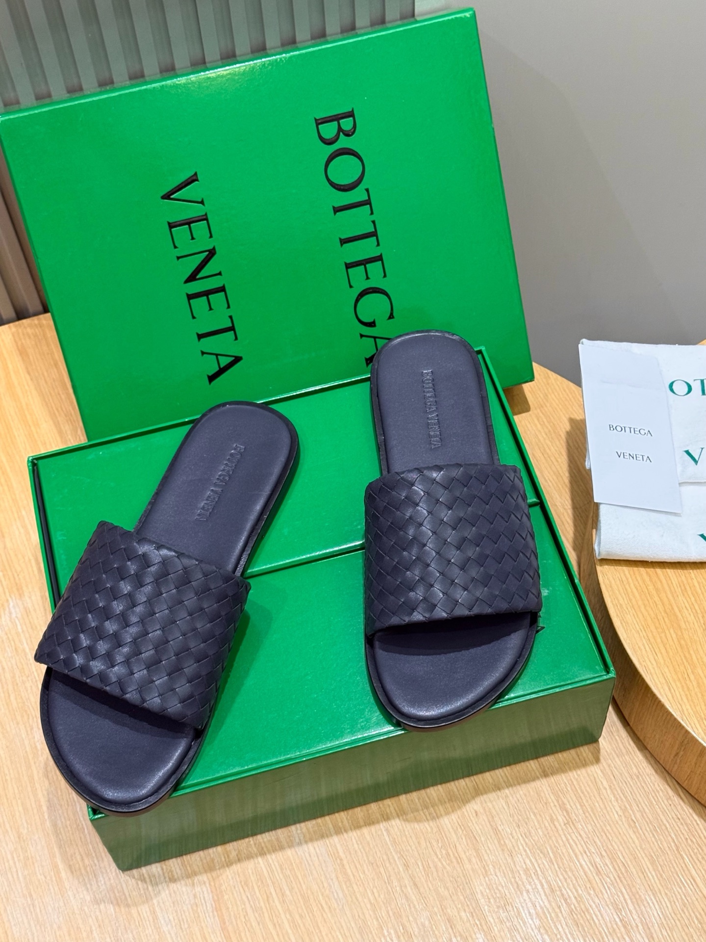 [Bottega Veneta] BV 보테가 베네타 맨즈 웨이브 Intrecciato 인트레치아토 레더 슬라이드 슬리퍼 신발