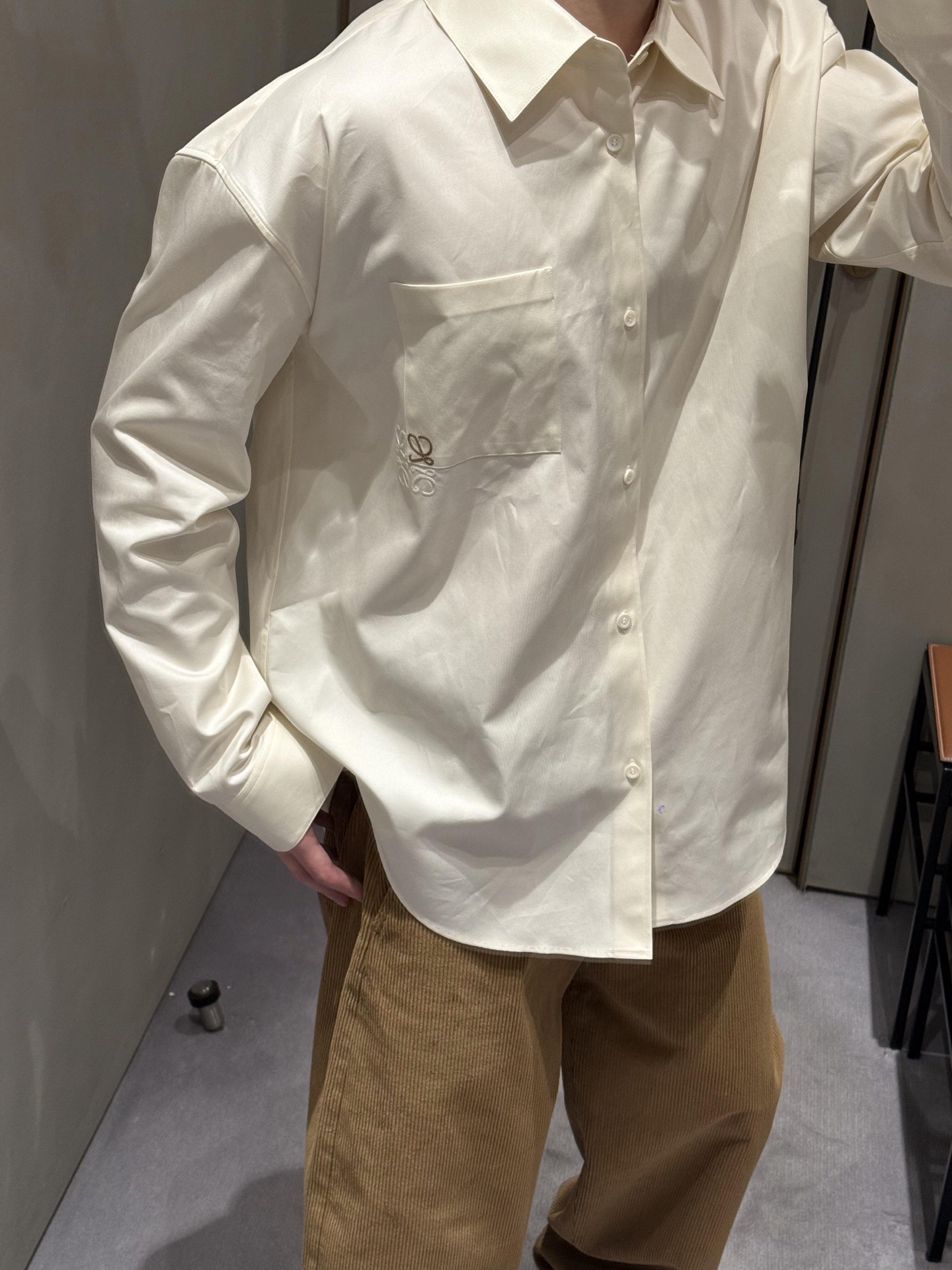 로에베(LOEWE) 아나그램 투톤 자수 포켓 셔츠 의류