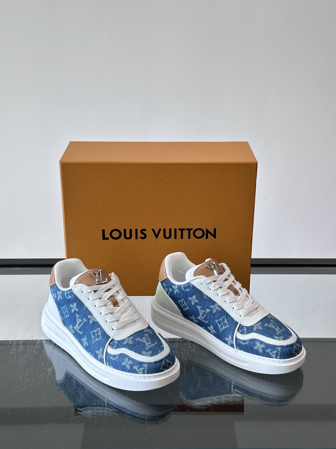 [Louis Vuitton] LV 루이비통 모노그램 캔버스 & 슈링크 레더 레저 스니커즈 신발