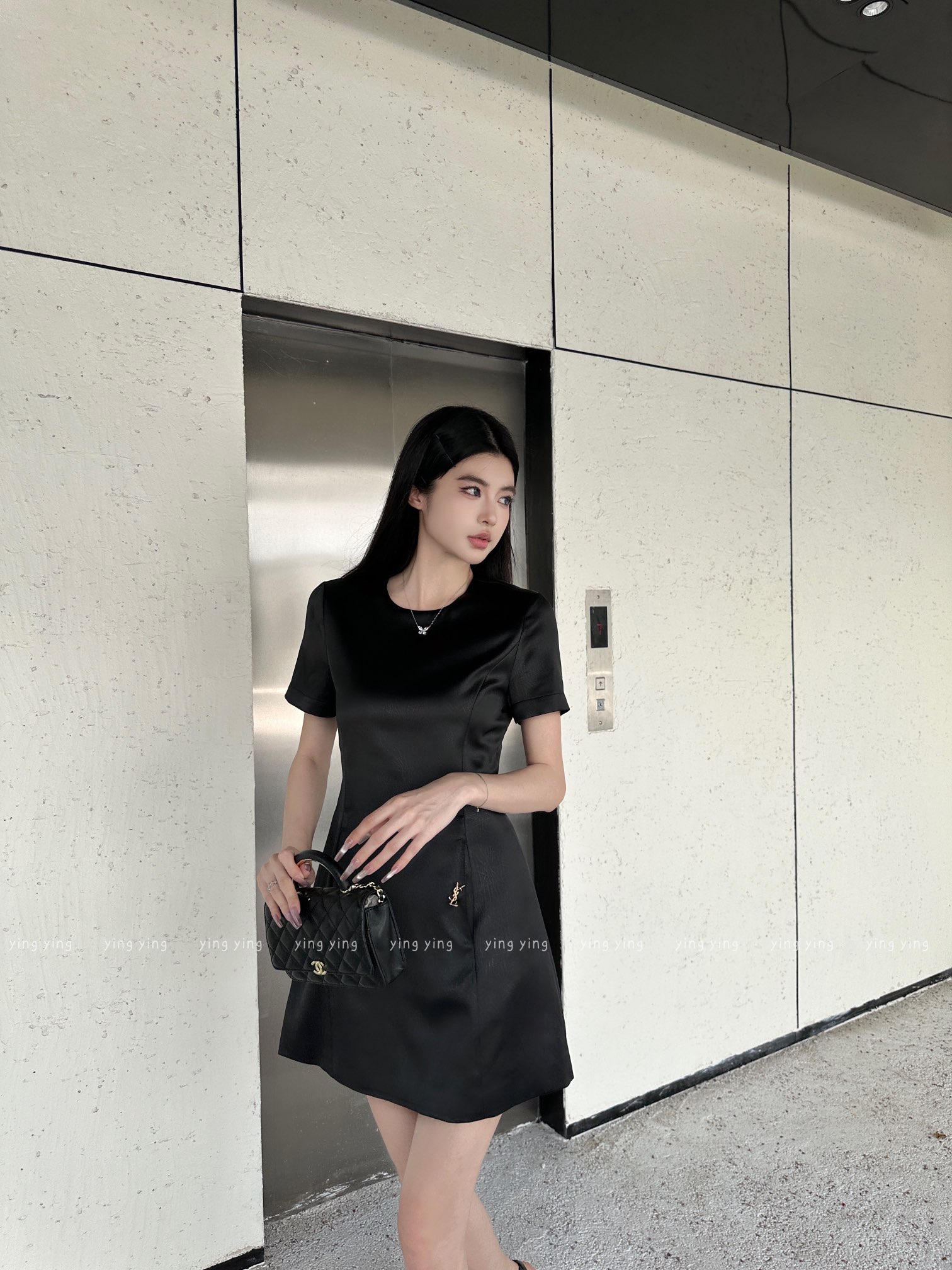 [Saint Laurent] YSL 생로랑 텍스처드 레더 이펙트 A라인 미니 원피스 의류