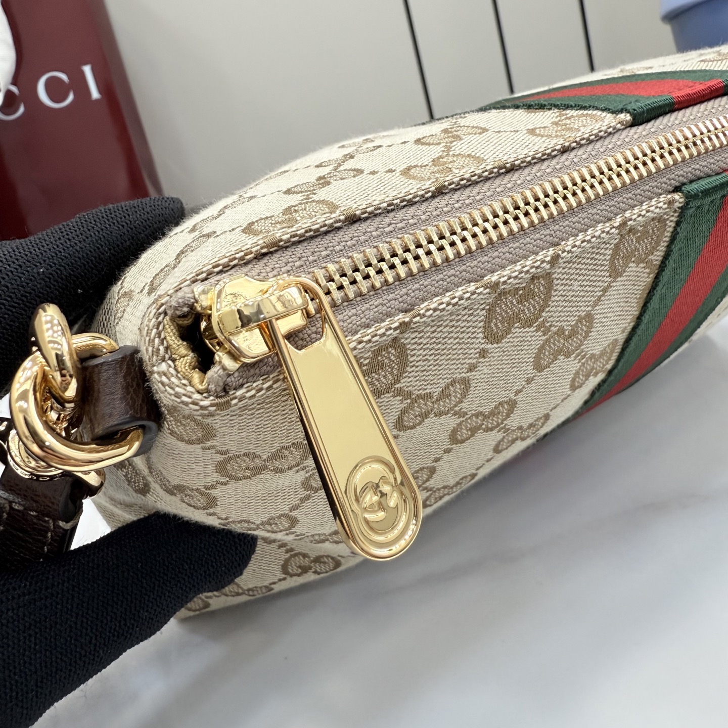 [Gucci] 구찌 26SS GG 캔버스 웹 파우치 클러치 백 가방