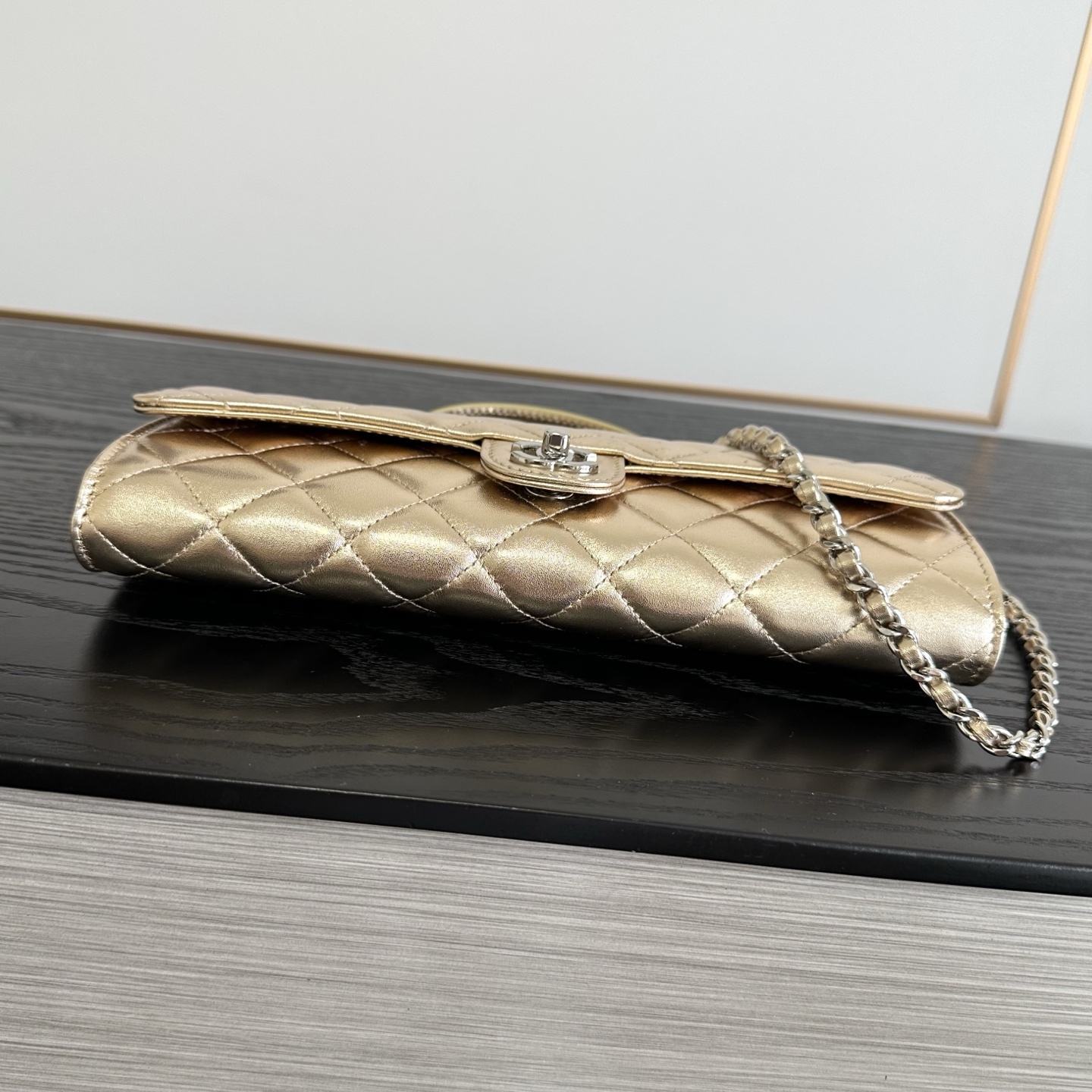 CHANEL 샤넬 26A 시리즈 탑핸들 체인 플랩 백 가방