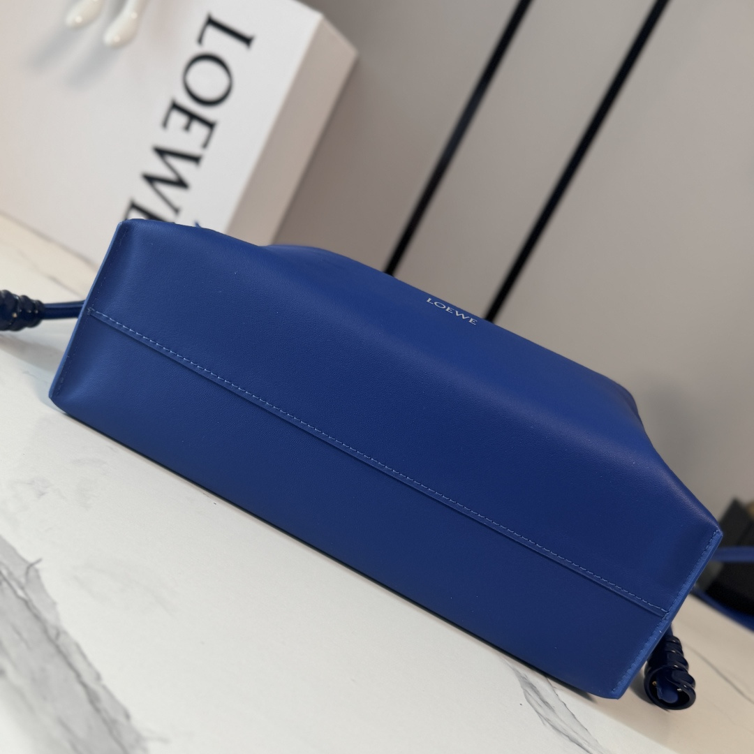 Loewe 로에베 플라멩코(Flamenco) 나파 가죽 미디엄 백 가방