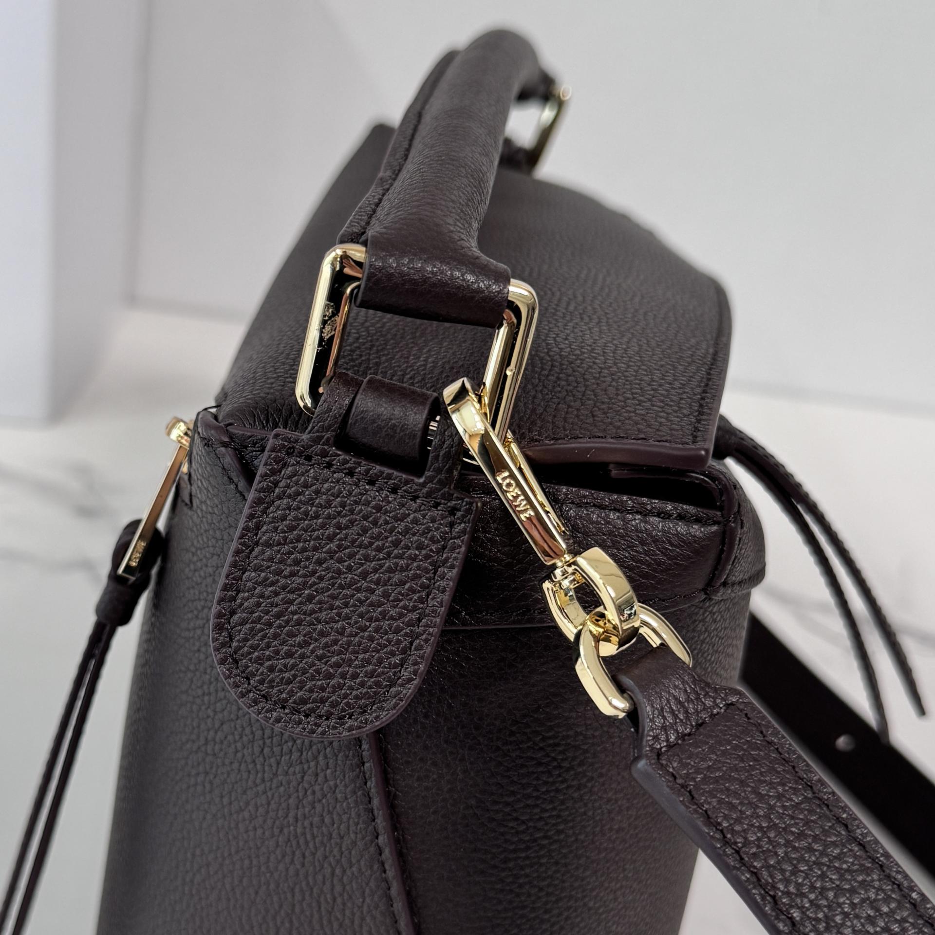 Loewe Puzzle Edge 로에베 퍼즐 스몰 백 가방
