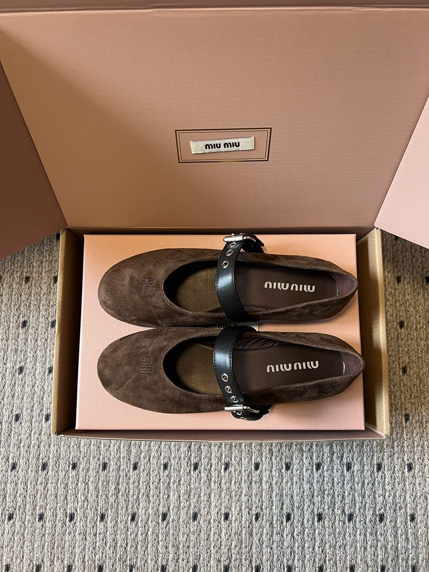 미우미우(MIU MIU) 스웨이드 메리제인 슈즈 신발