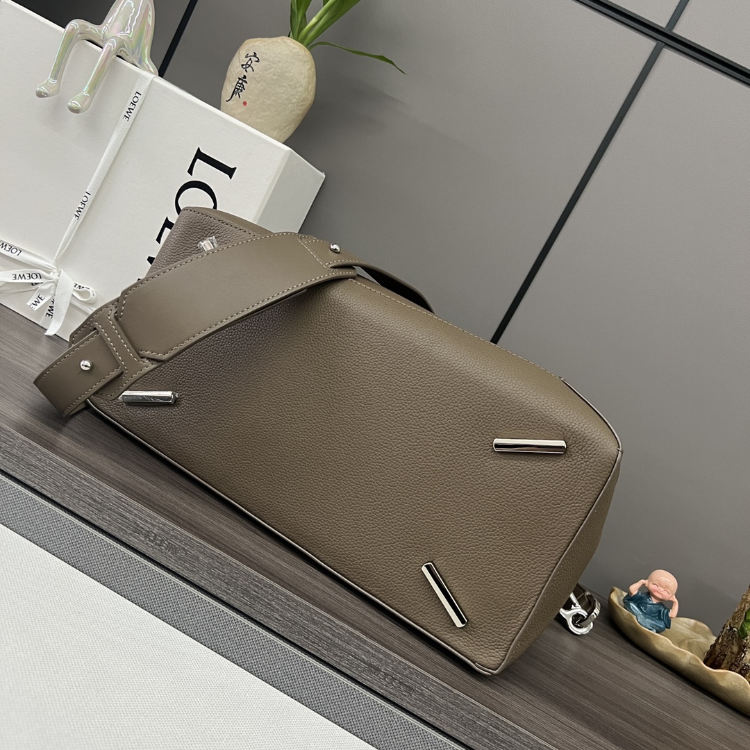 Loewe Puzzle Edge 로에베 퍼즐 라지 백 가방