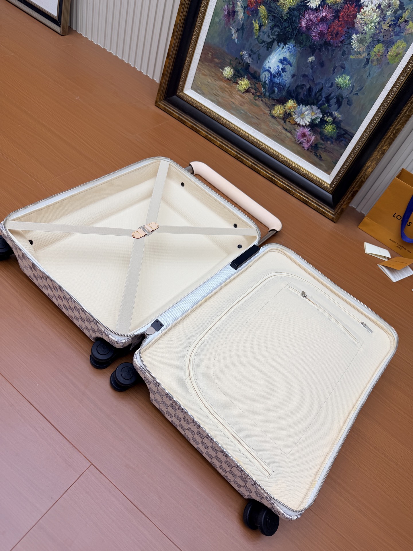 [Louis Vuitton] LV 루이비통 AM40910 최고급 오리지널 캐리어 (기내 반입 가능)