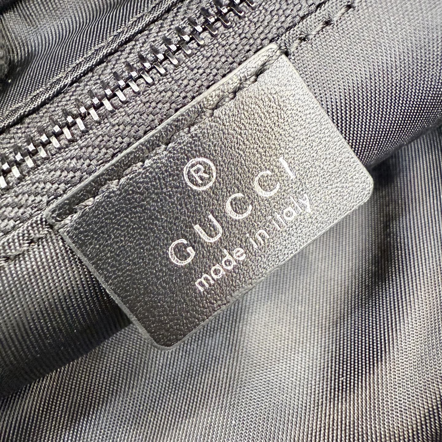 GUCCI 구찌 Generation 제너레이션 GG 소프트 레더 슬림 크로스백 가방