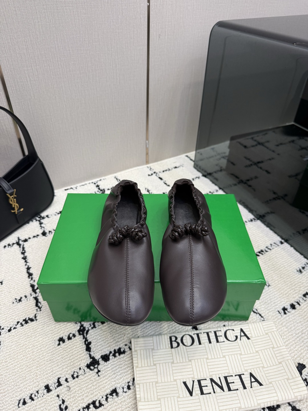 보테가 베네타(BOTTEGA VENETA) 인트레치아토 발레리나 플랫 신발