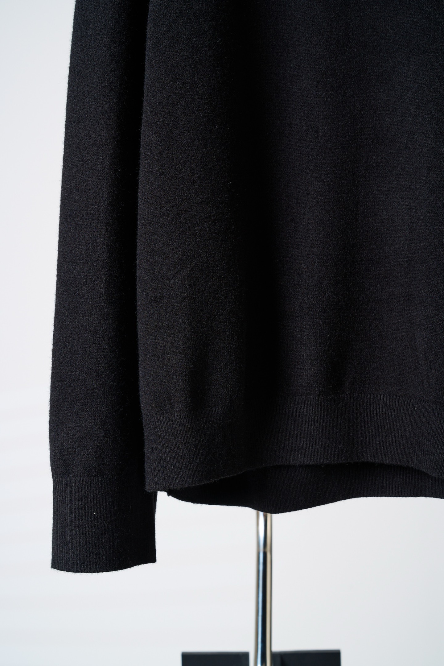 아크네(Acne studios) 로고 자수 울 폴로 니트 상의 의류