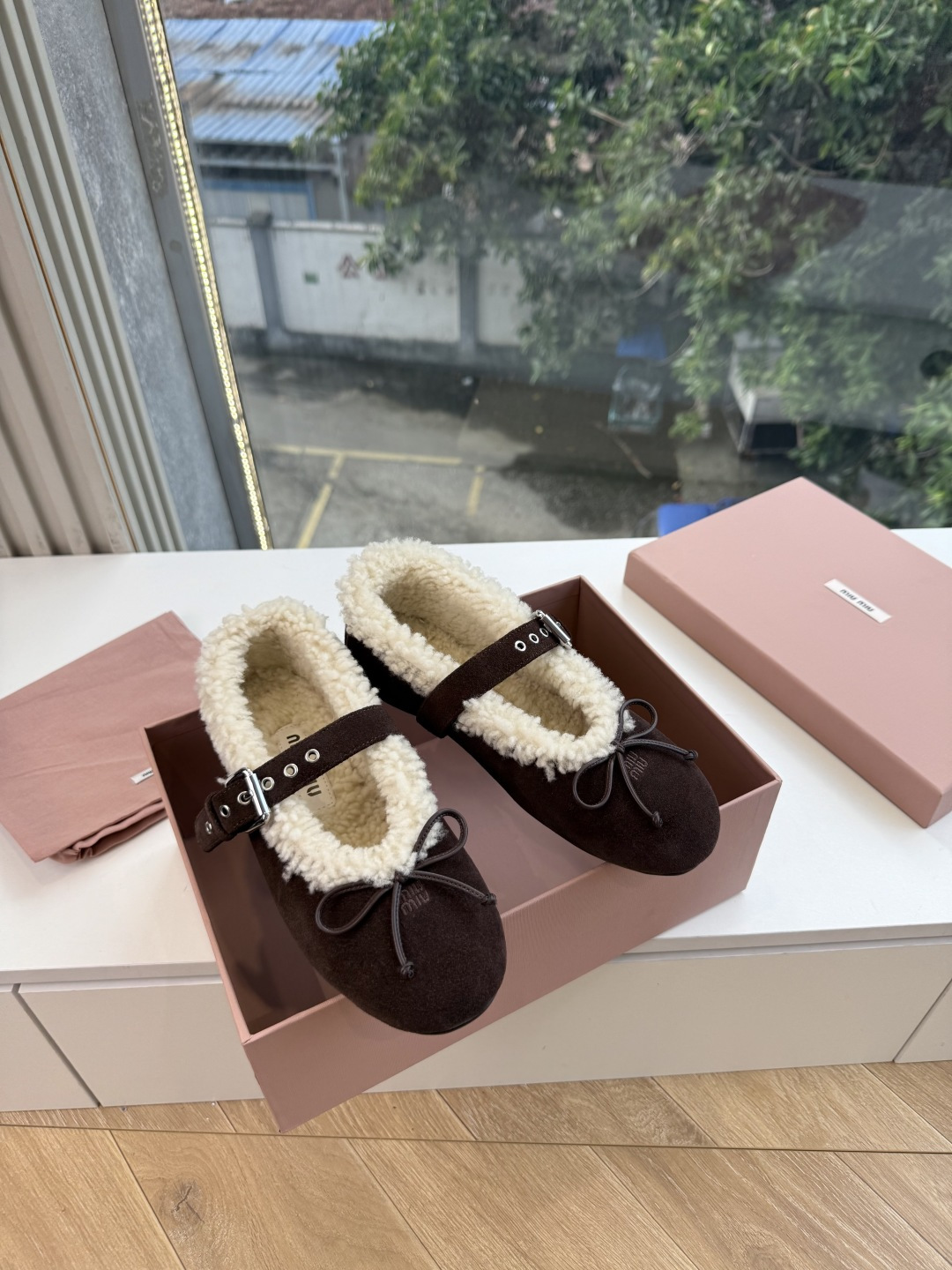 미우미우(MIU MIU) 털신 메리제인 발레 플랫 신발