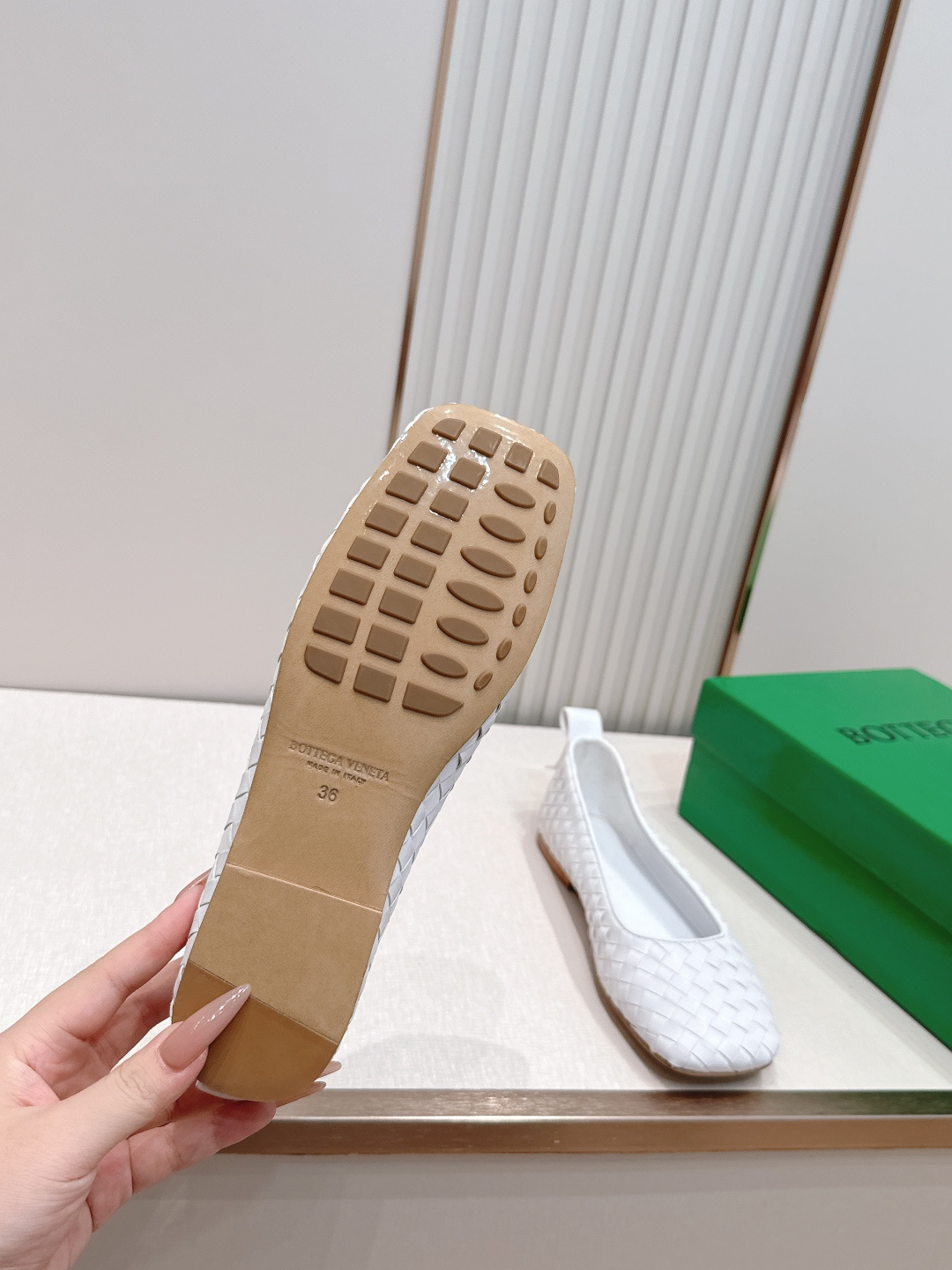 보테가 베네타(BOTTEGA VENETA) 위빙 메리제인 플랫 발레 슈즈 신발