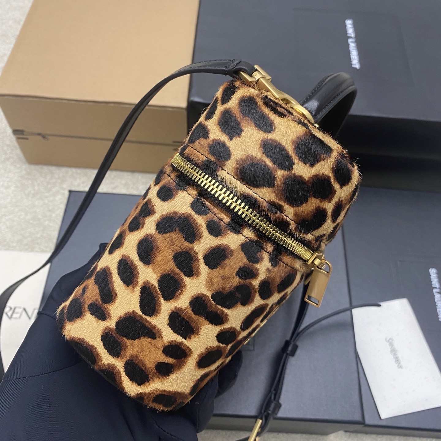 YSL 생로랑 가비(Gaby) 레오파드 라지 화장품 케이스 파우치 백 가방