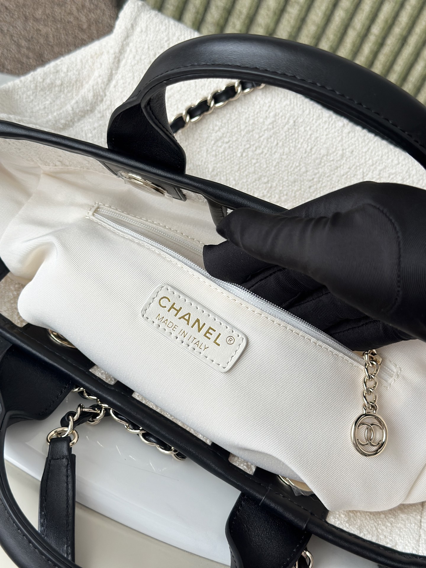 [Chanel] 샤넬 뉴 시즌 투인원 캔버스 쇼퍼 백 미디움 가방